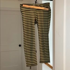 Athleta capri leggings